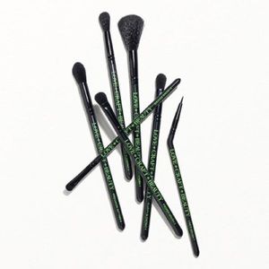 LOVE+CRAFT+BEAUTY
7 Piece Brush Set
